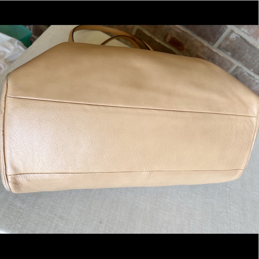 Coach Beige Leather Purse - Picture 7 of 16